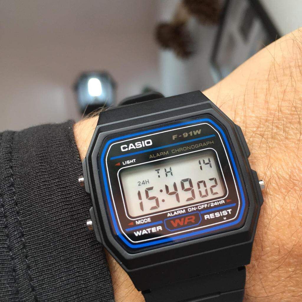 Casio এফ-৯১ডাব্লিউ ক্লাসিক ডিজিটাল ওয়াটার রেজিস্ট্যান্ট ওয়াচ