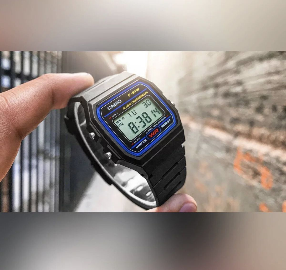 Casio এফ-৯১ডাব্লিউ ক্লাসিক ডিজিটাল ওয়াটার রেজিস্ট্যান্ট ওয়াচ alternate view