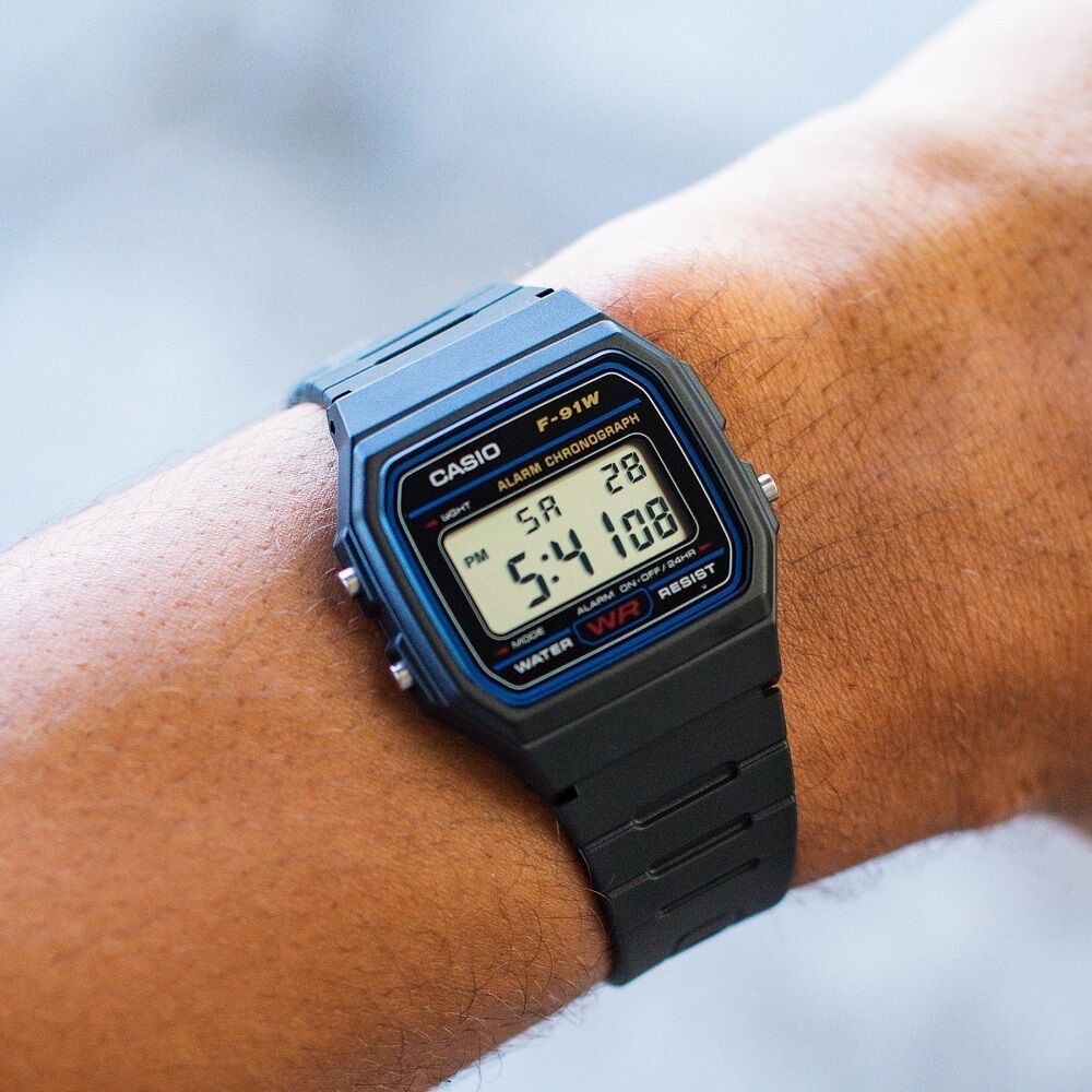 Casio এফ-৯১ডাব্লিউ ক্লাসিক ডিজিটাল ওয়াটার রেজিস্ট্যান্ট ওয়াচ thumbnail 3