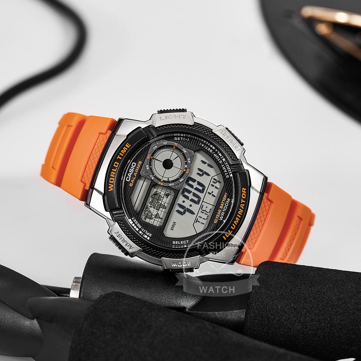 Casio এই-১০০০ডব্লিউ ১০ বছর ব্যাটারি লাইফ ডিজিটাল স্পোর্টস ওয়াচ alternate view