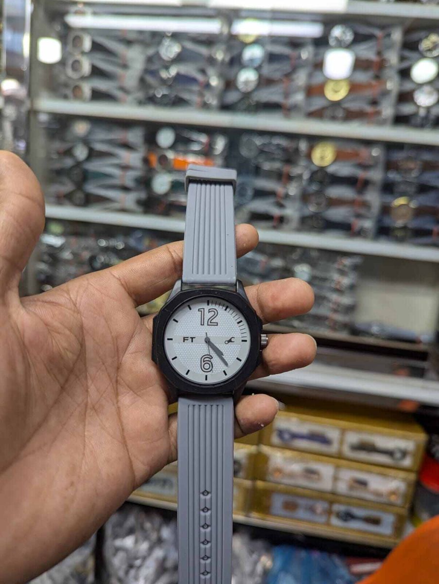 Fastrack স্টানার্স স্পোর্টি ডায়াল পুরুষদের ক্যাজুয়াল রিস্টওয়াচ thumbnail 3